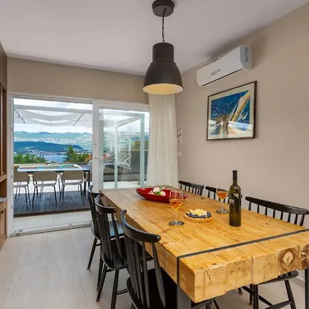 Vila Oleander - Malinska By Guide