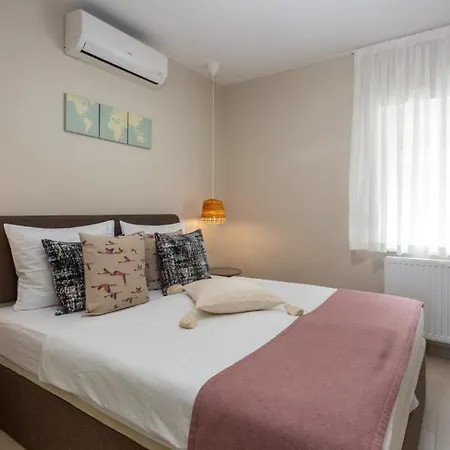 Oleander - Malinska By Guide * Dobrinj