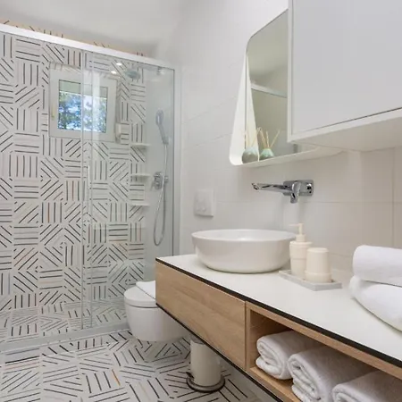 Oleander - Malinska By Guide Vila