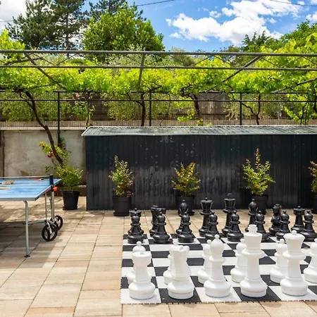 Oleander - Malinska By Guide Vila