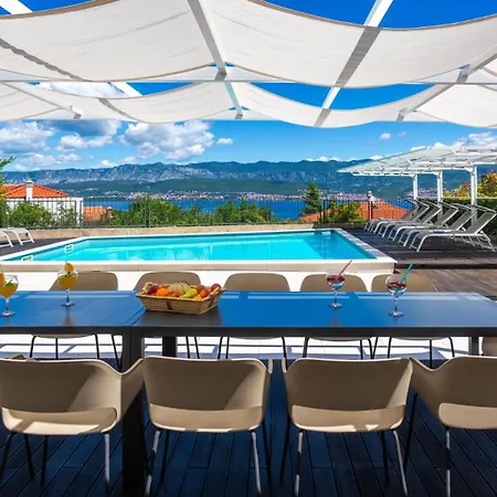 Villa Oleander - Malinska By Guide