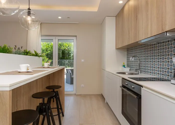 Villa Oleander - Malinska By Guide