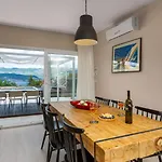 Vila Oleander - Malinska By Guide Dobrinj