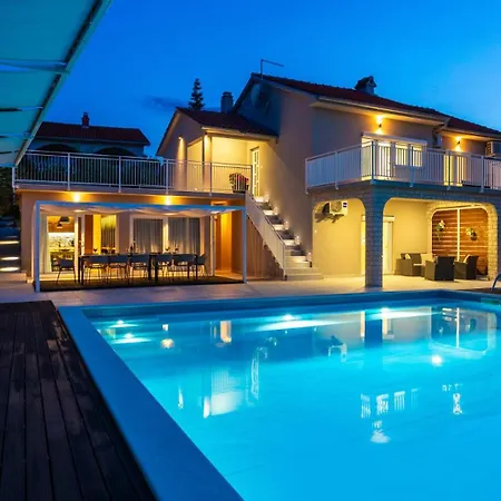 Villa Oleander - Malinska By Guide *